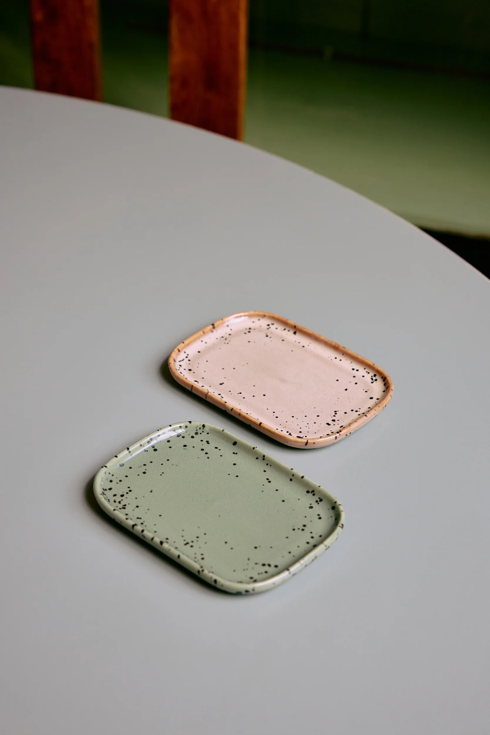 70's Ceramics: Small Trays, Crayon (Set of 2) - Image 3