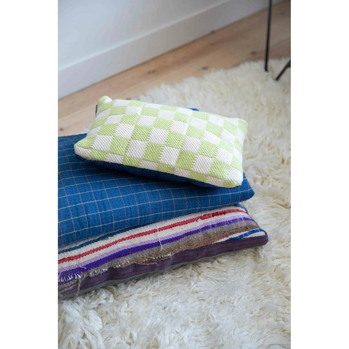 Checkered Woven Cushion Green/Blue (38x48) - Image 7