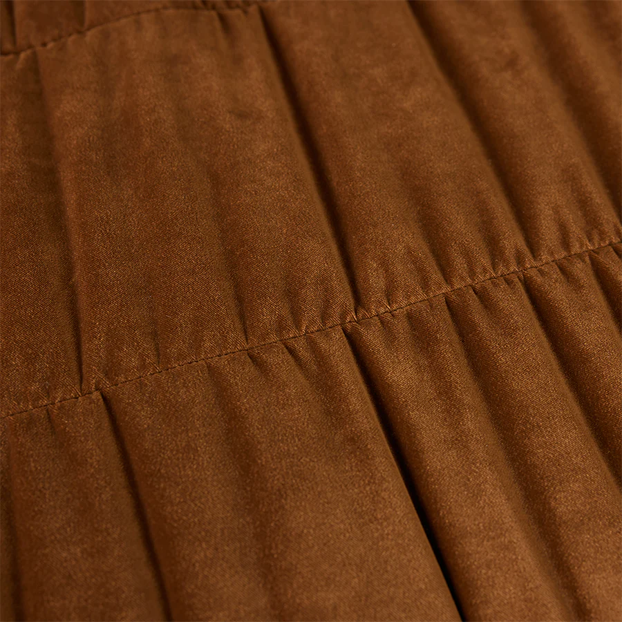 Club Couch: Royal Velvet, Caramel - Image 4