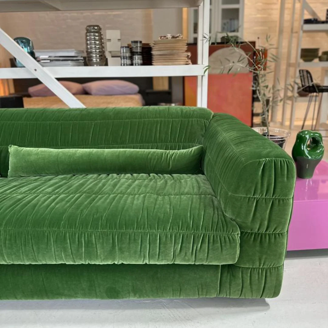 Club Couch: Royal Velvet, Green - Image 8