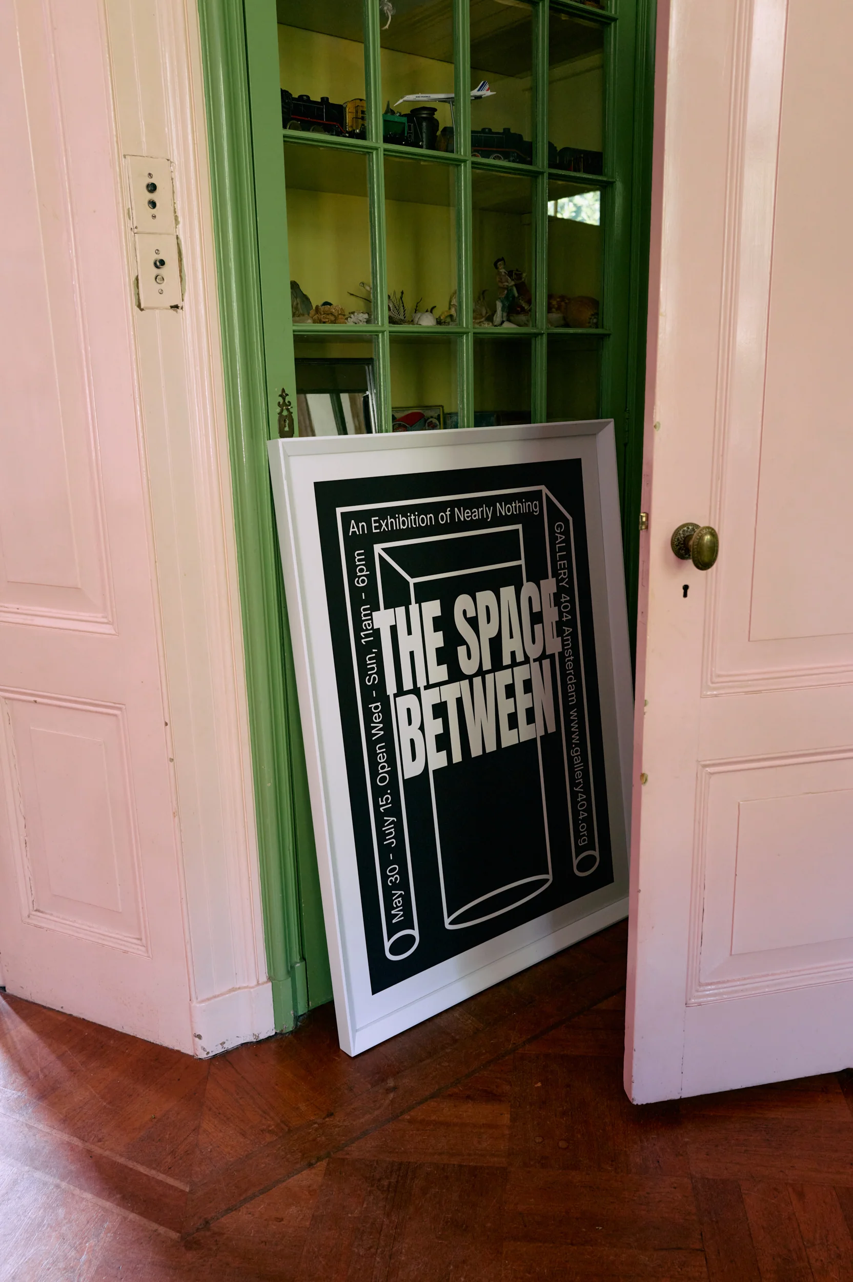 Framed Poster, Between Space (87x4.5x118cm) - Image 6