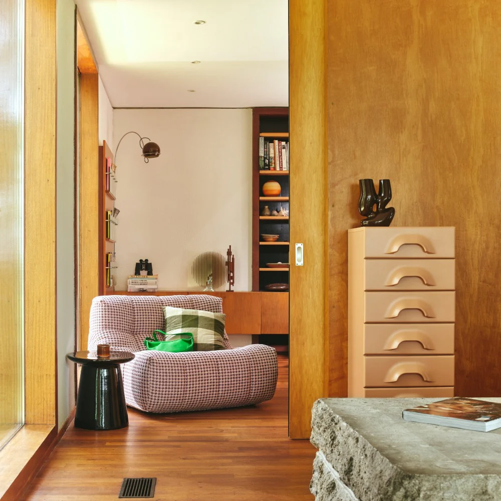 Lazy Lounge Chair - Lobby - Image 3