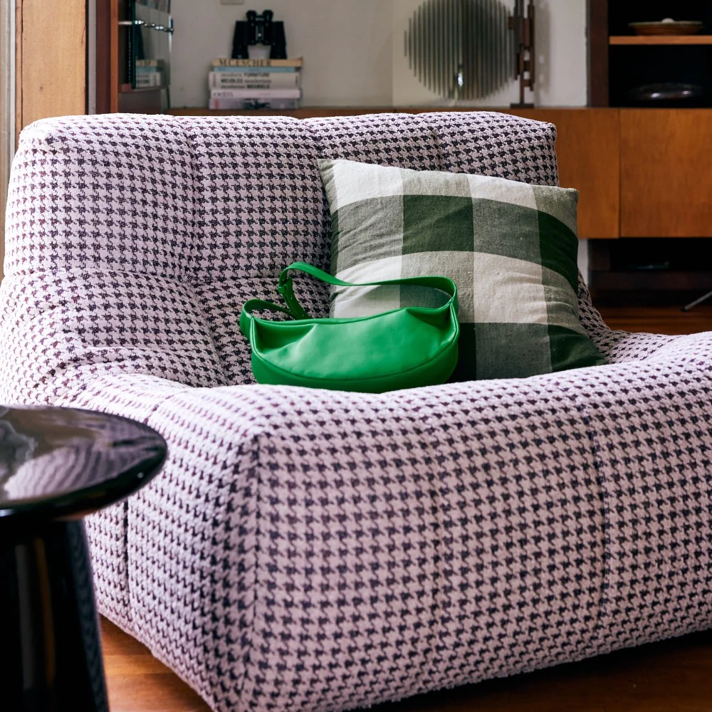 Lazy Lounge Chair - Lobby - Image 4