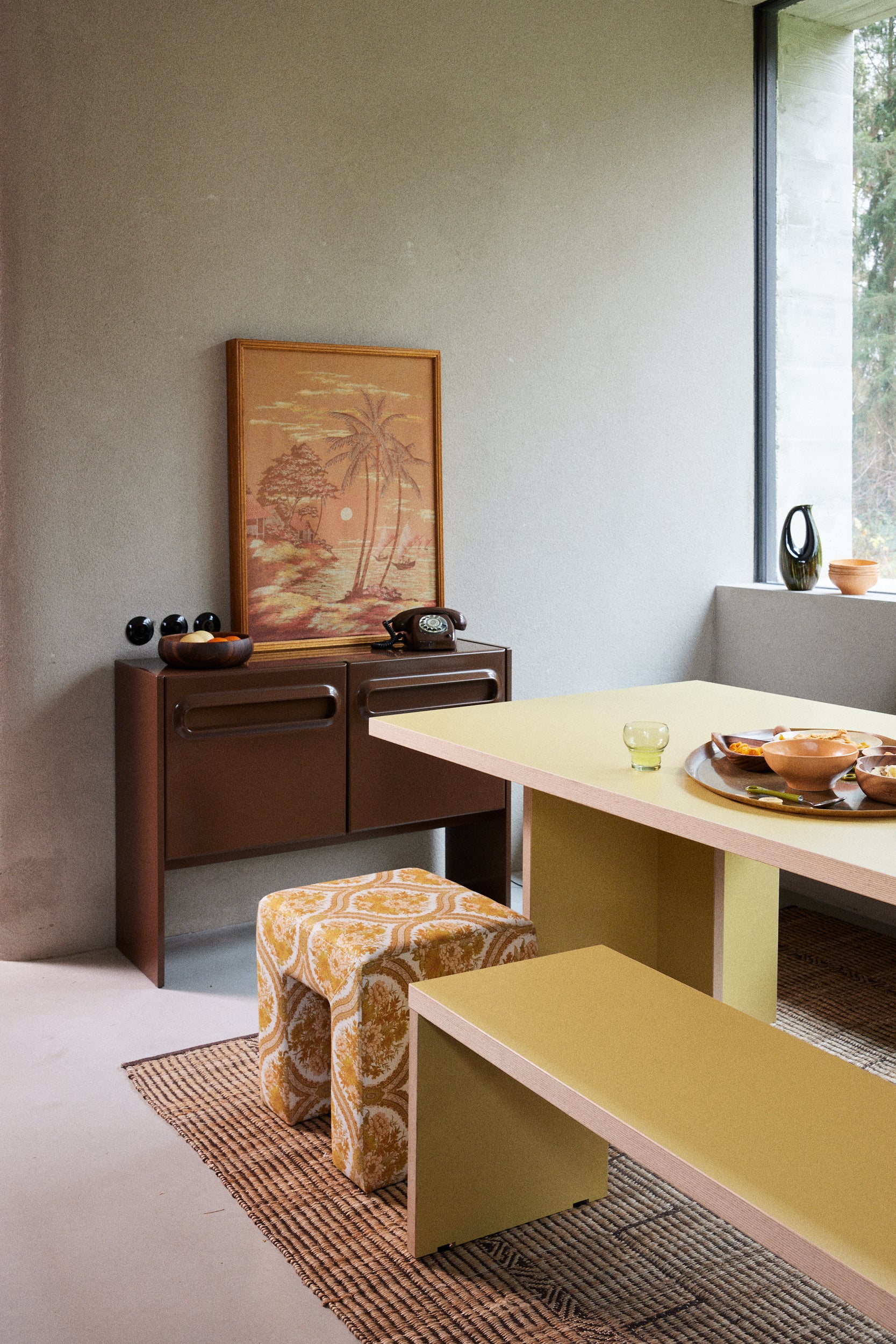 Lobby Stool Chalet - Image 4