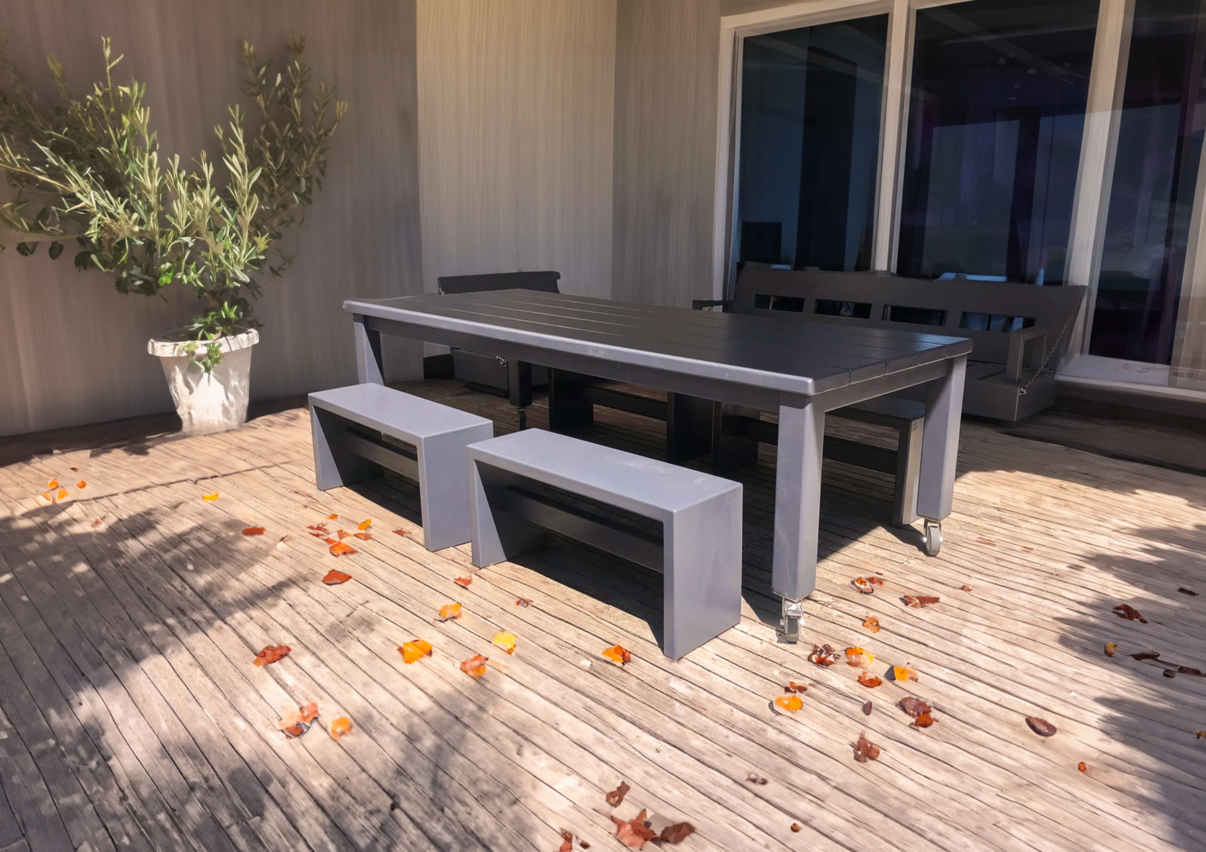 Myles Table - Image 4