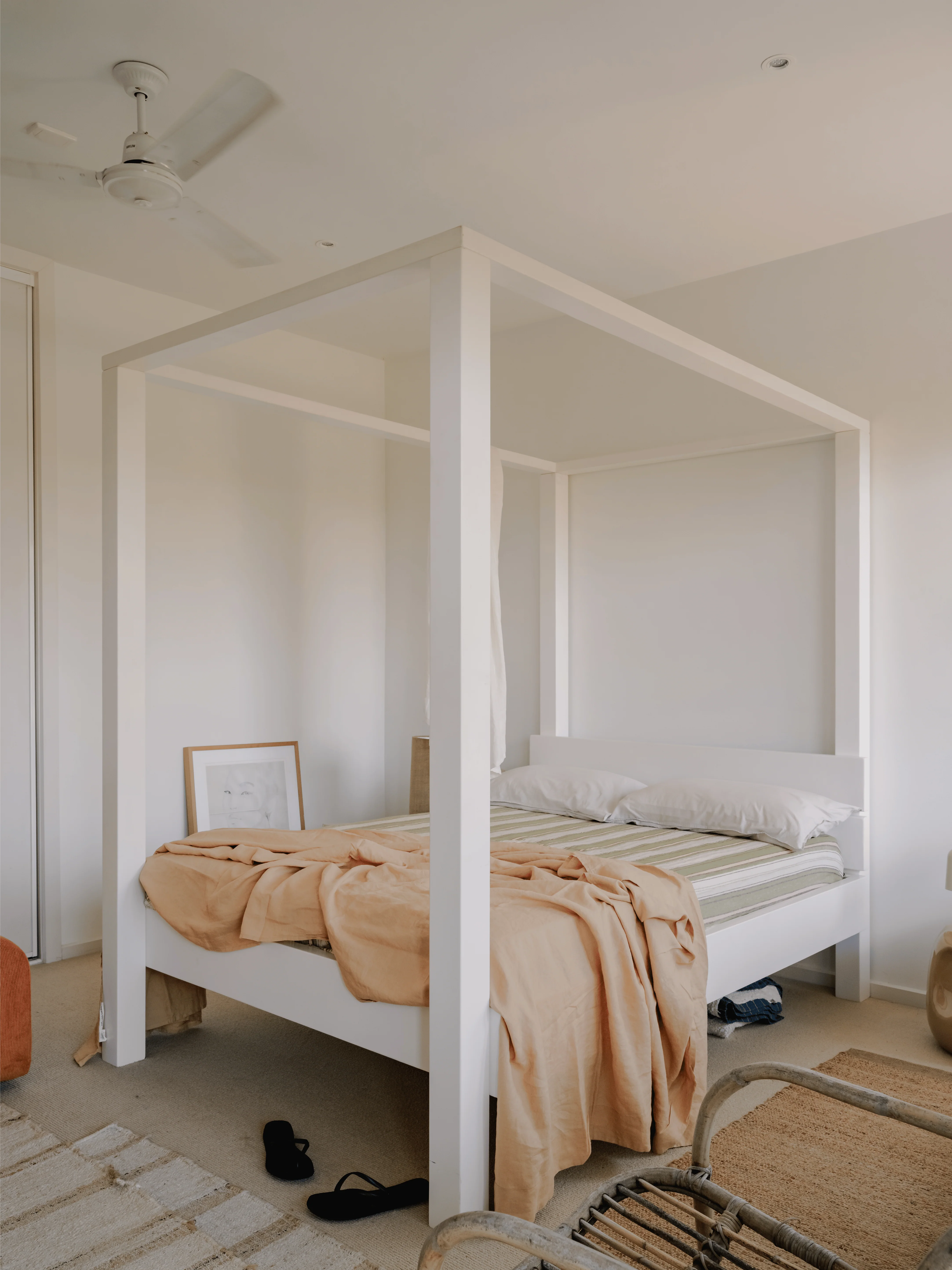 Sophia Four Poster Bed - Image 2