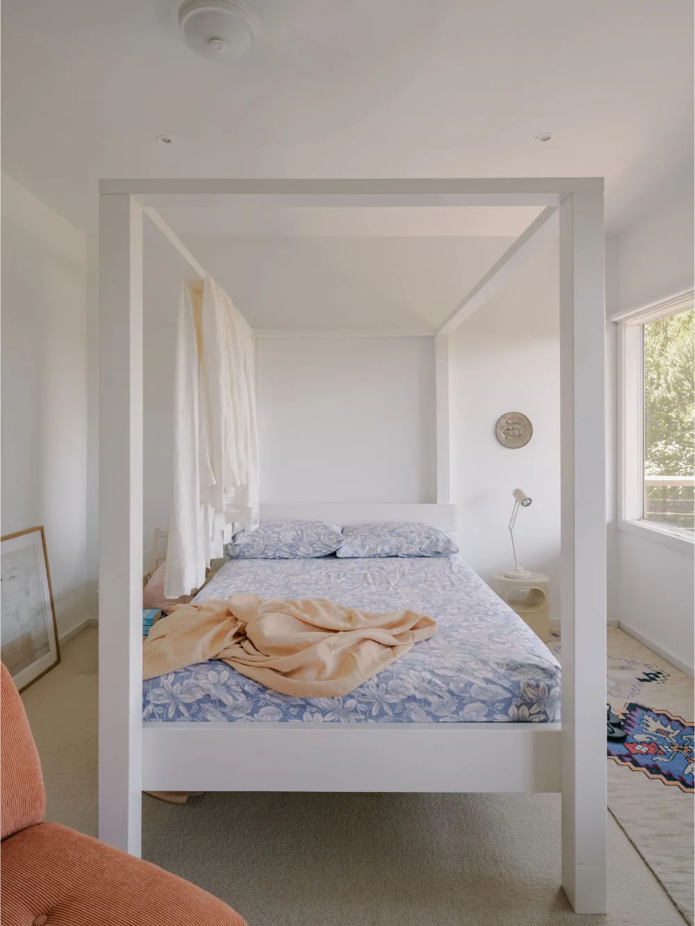 Sophia Four Poster Bed - Image 3