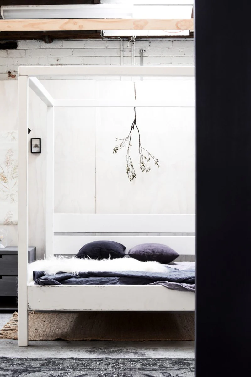 Sophia Four Poster Bed - Image 8