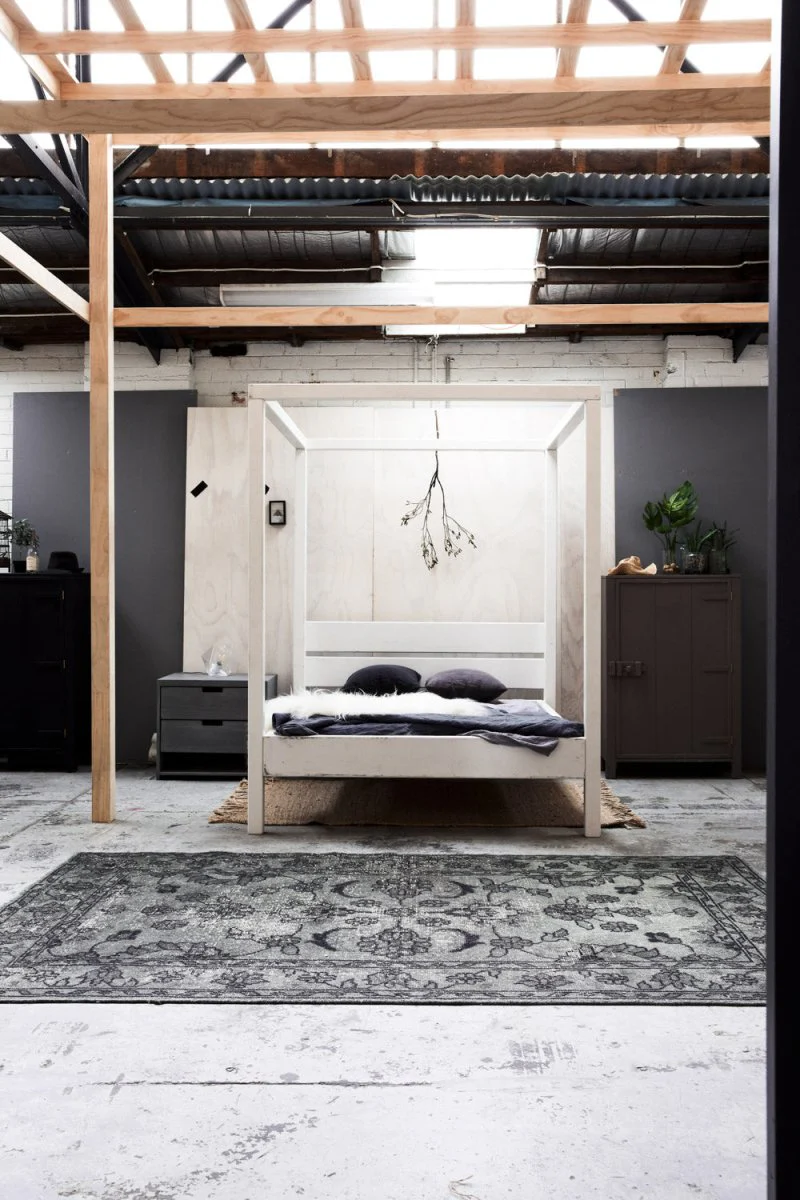 Sophia Four Poster Bed - Image 9