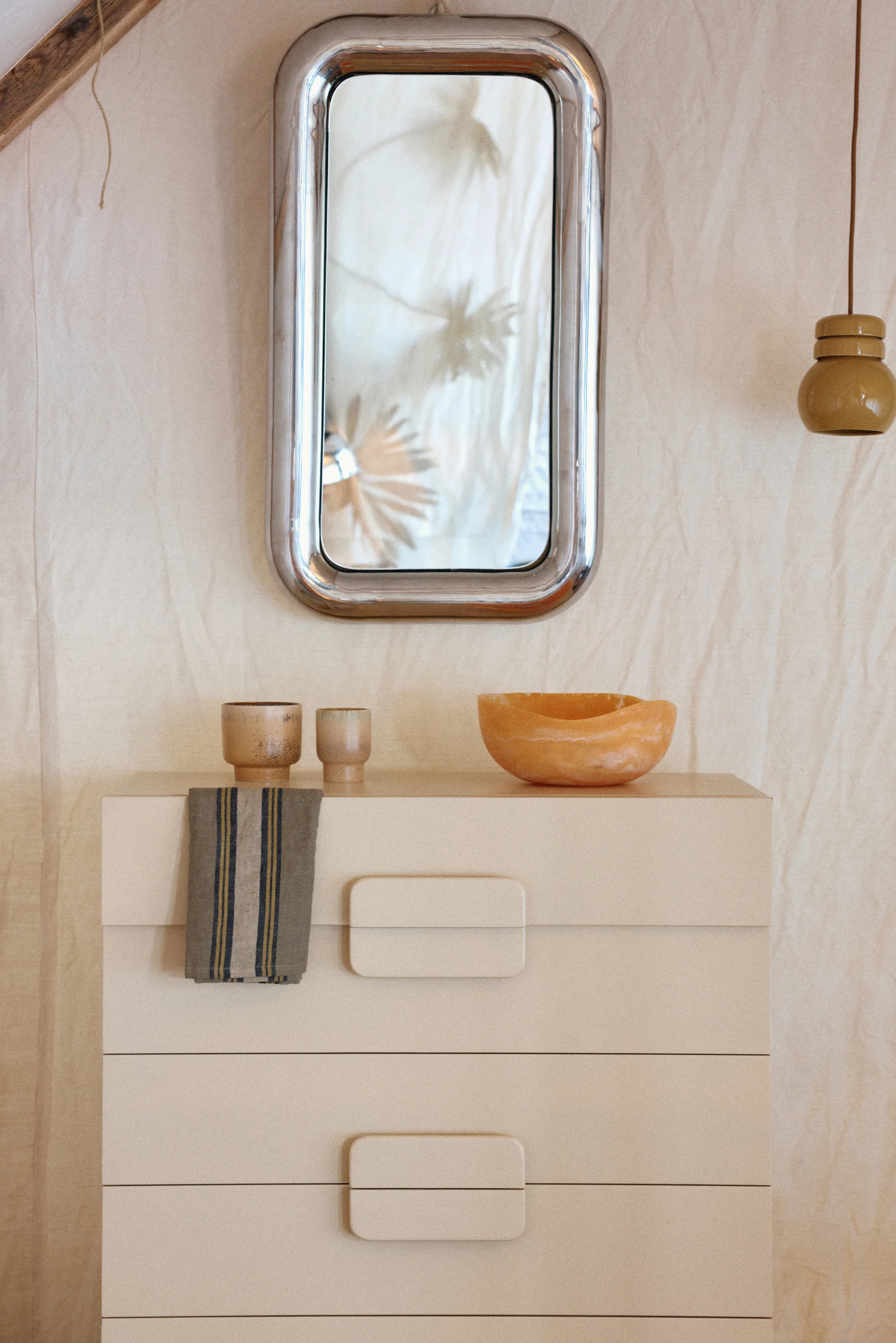Spacious Drawer Cabinet Cream - Image 3