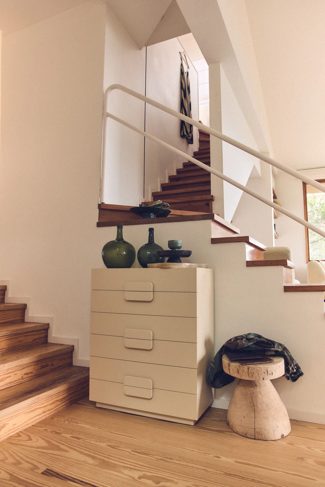 Spacious Drawer Cabinet Cream - Image 4