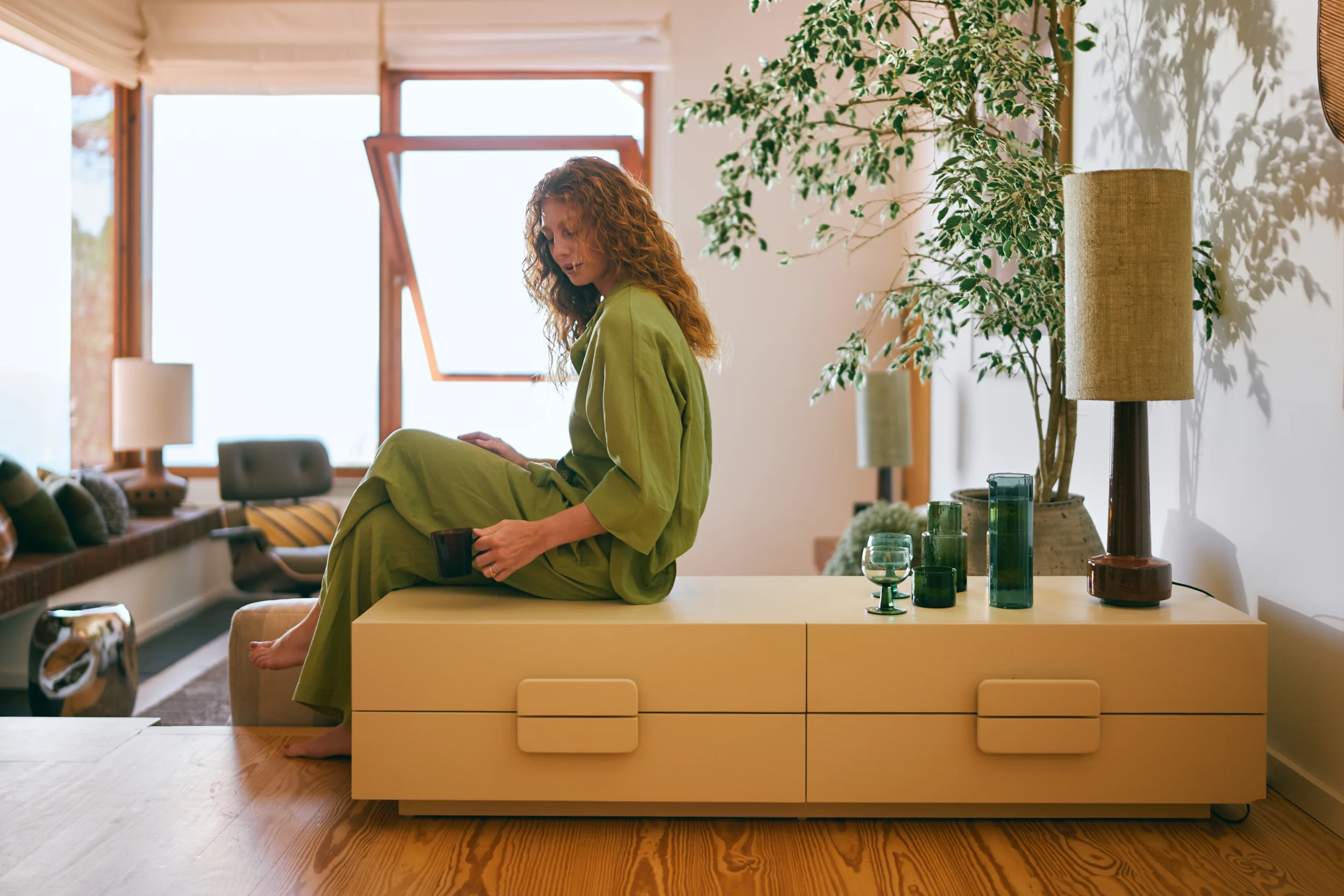 Spacious Lowboard Cream - Image 6