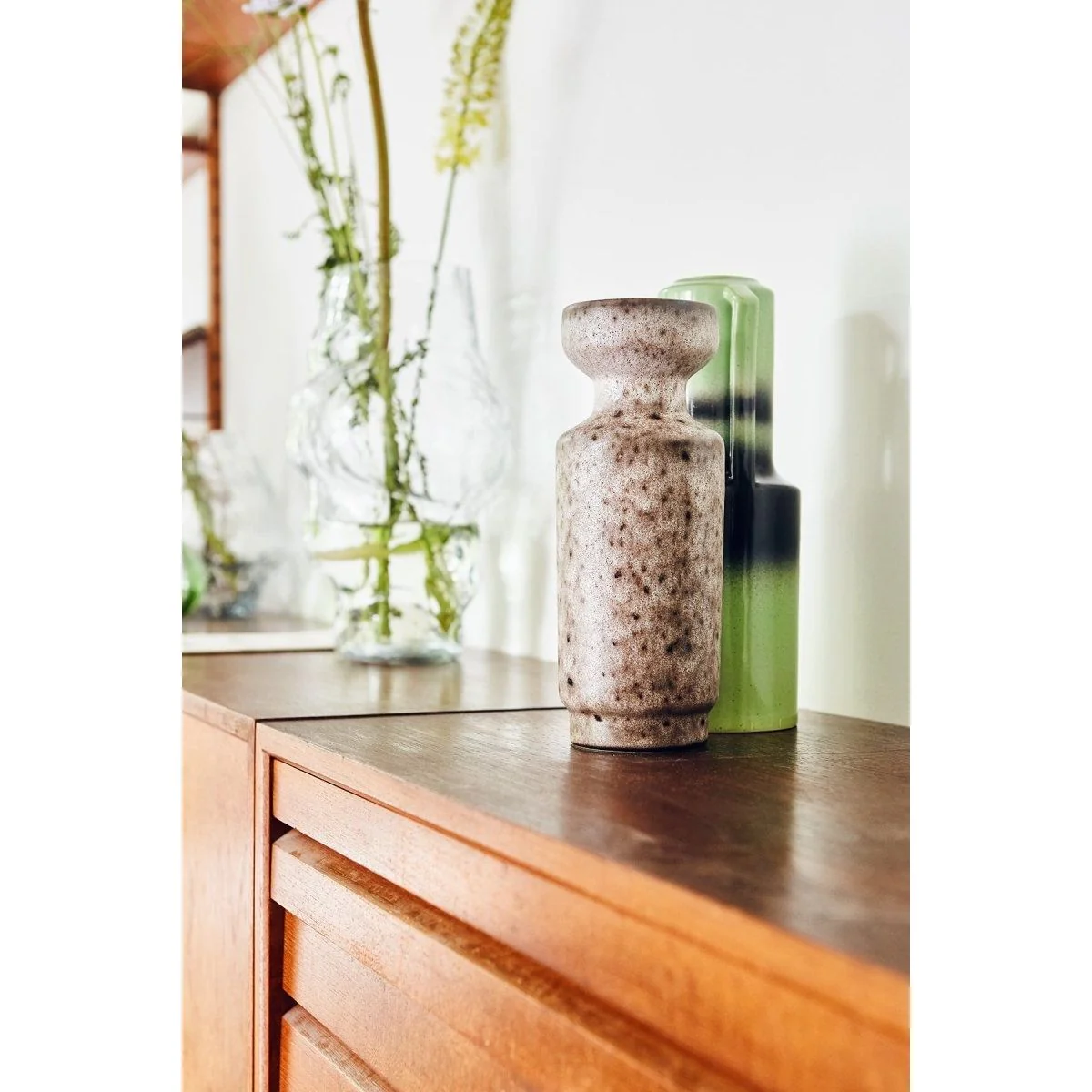 The Emeralds Ceramic Vase Green with Handle - Image 2